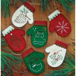 Felt Ornament Kit - Mittens